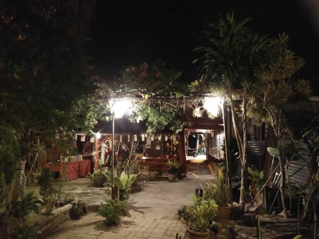 Nazri Nipah Camp Pangkor Hotel Kampung Teluk Nipah Bagian luar foto