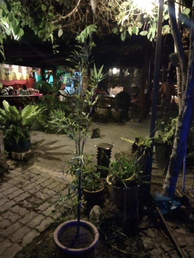 Nazri Nipah Camp Pangkor Hotel Kampung Teluk Nipah Bagian luar foto